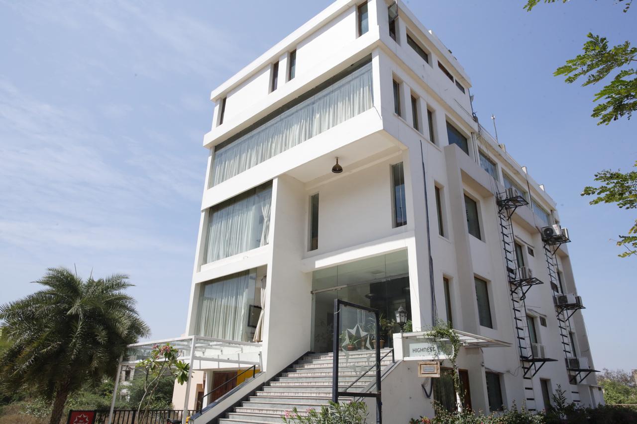 Hotel Highnest Singapperumalkovil Экстерьер фото